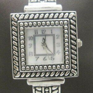 Women's Metropolitan Water Resistant Analog 28mm Dial Watch (D277)